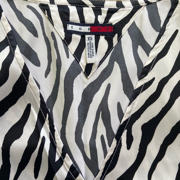 Bundle of XS Tops Tommy Hilfiger & NY & Co - Picture 8 of 15